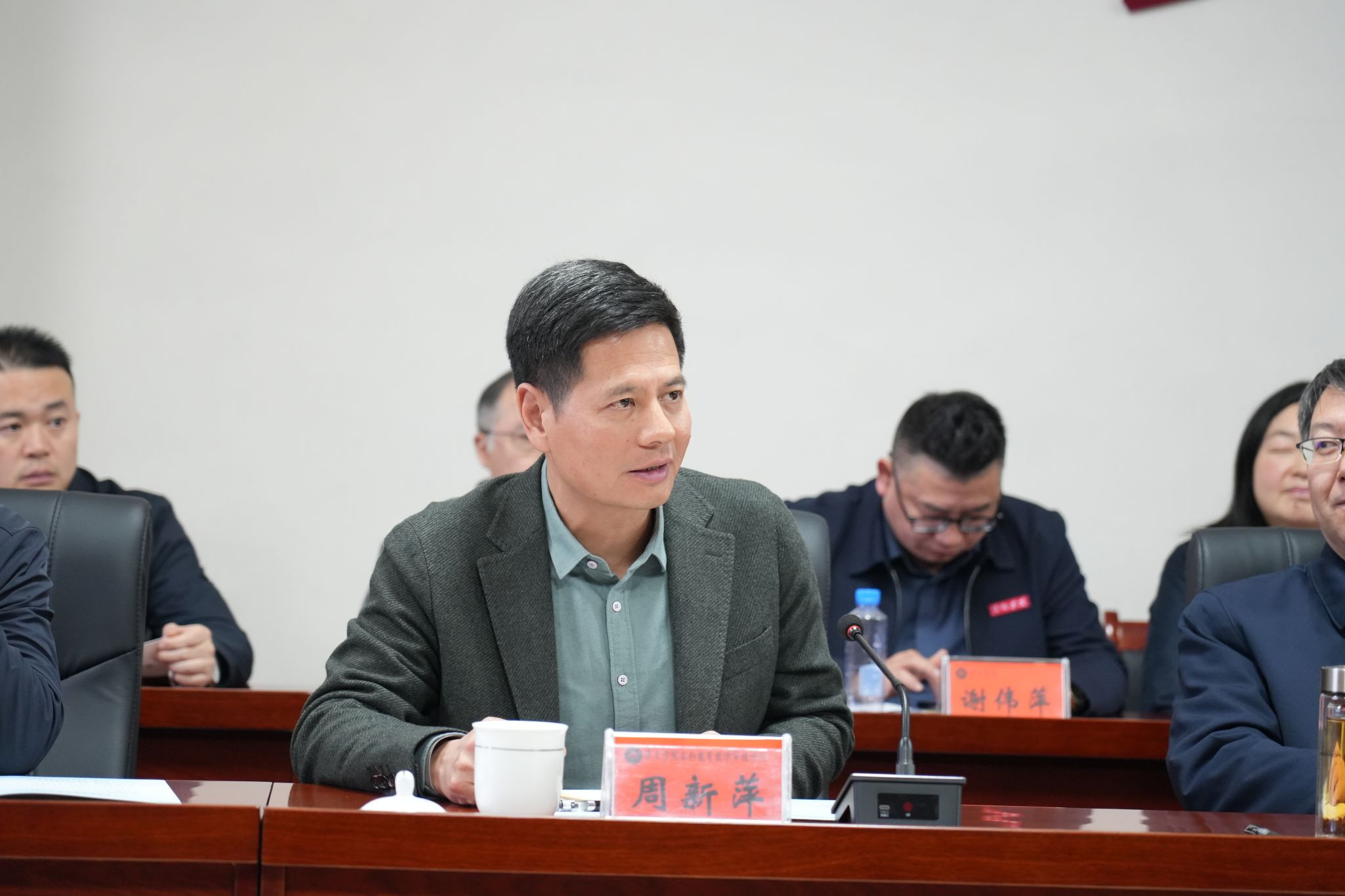 2F667
